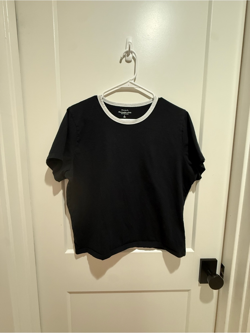 Abercrombie & Fitch Black Short Sleeve Tee with White Crewneck